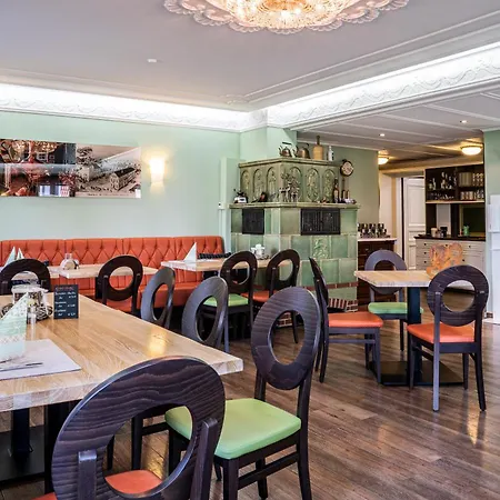 Akzent Restaurant Hirsch 3*