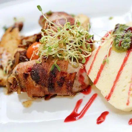 Akzent Restaurant Hirsch Hotel 3*