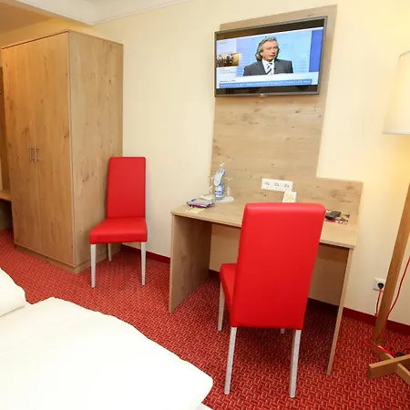 Hotel Akzent Restaurant Hirsch 3*