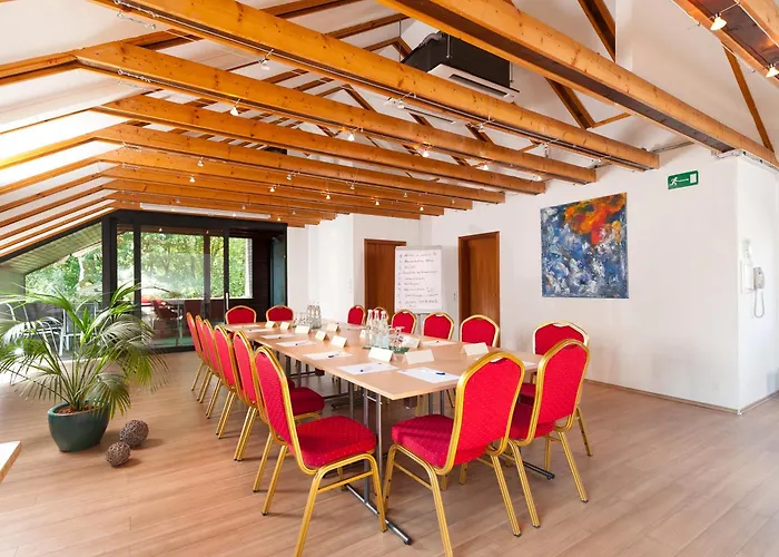 Akzent Restaurant Hirsch Szálloda 3*